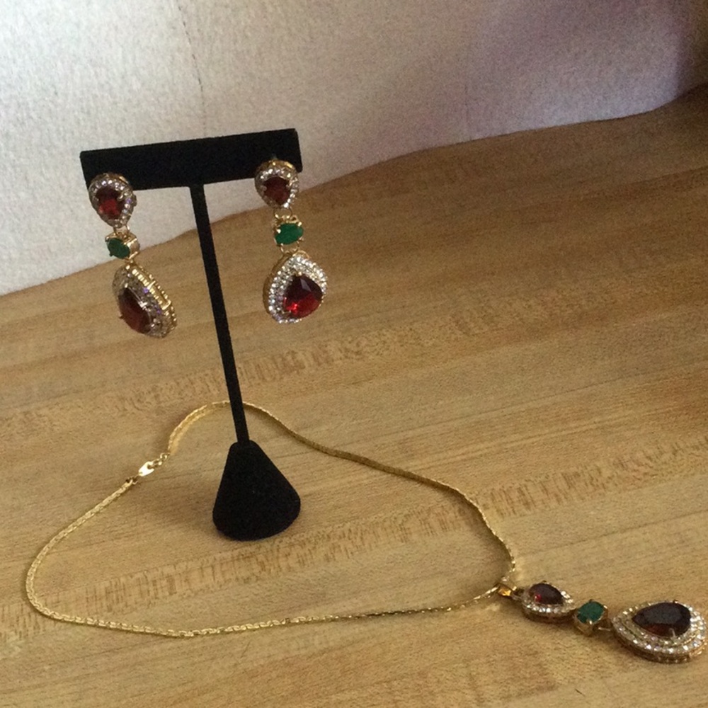 Jewelry Set - Picture 2 of 14